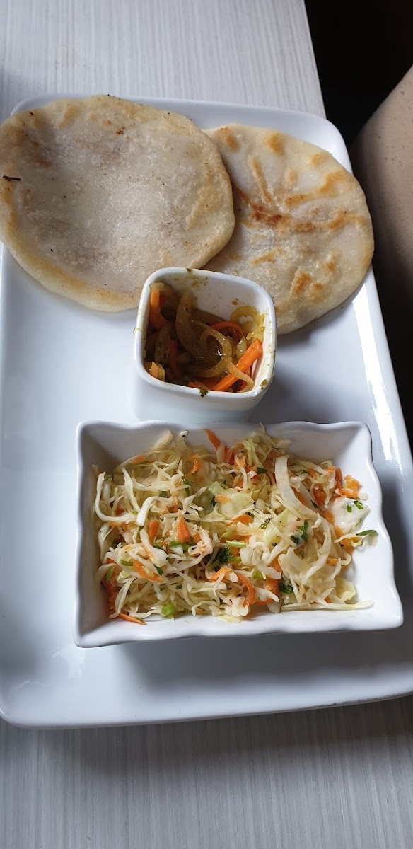 Pupuseria Camino Del Valle-5