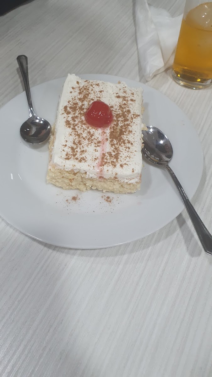 Pupuseria Camino Del Valle-7